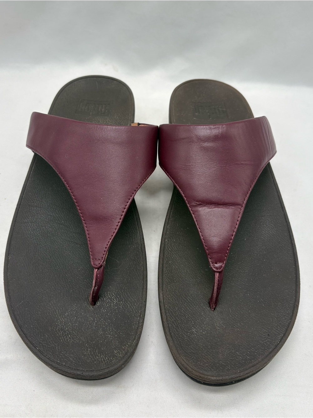 FitFlop Sandals Womens Size 10 Burgundy Leather Wedge Thong Comfort Shoes